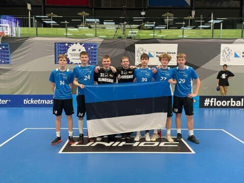 Zürichis lõppeval U19 maailmameistrivõistlustel saavutas Eesti koondis 15. koha! Turniiri viimases mängus võideti Kanada koondist 6-4 (4-1, 0-2, 2-1). Võistkonn