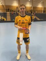 Esindusmeeskond võitis Jõgeva spordihoones peetud Eesti-Läti ühisliiga kohtumises FBK SAC võistkonda 10-5 (4-0, 1-2, 5-3). Resultatiivsed olid Artur Okružko (0+